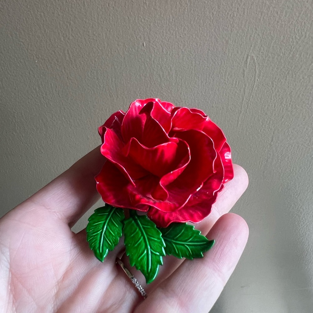 Red Rose Brooch with Green Leaves - Picture 3 of 9